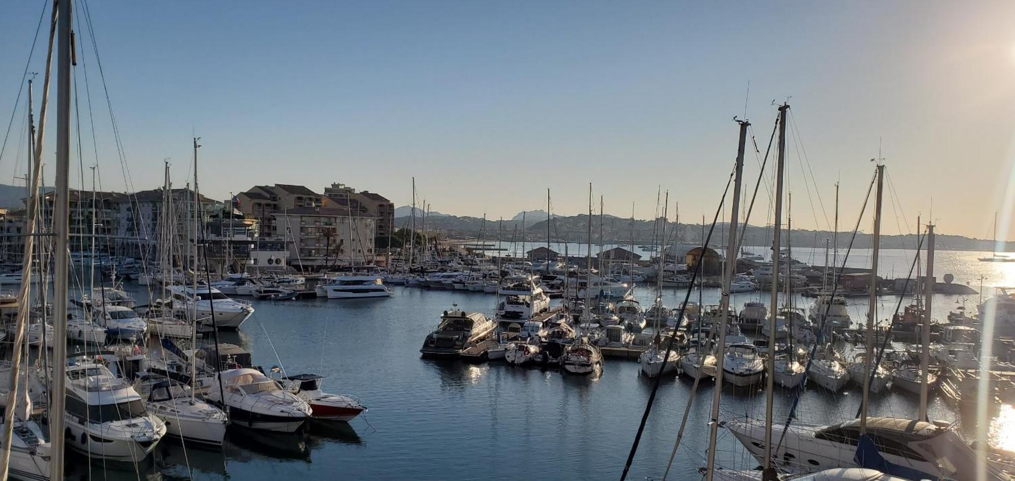 Residence Cap Hermes, Incroyable Vue Sur Le Port, Fréjus Exterior foto
